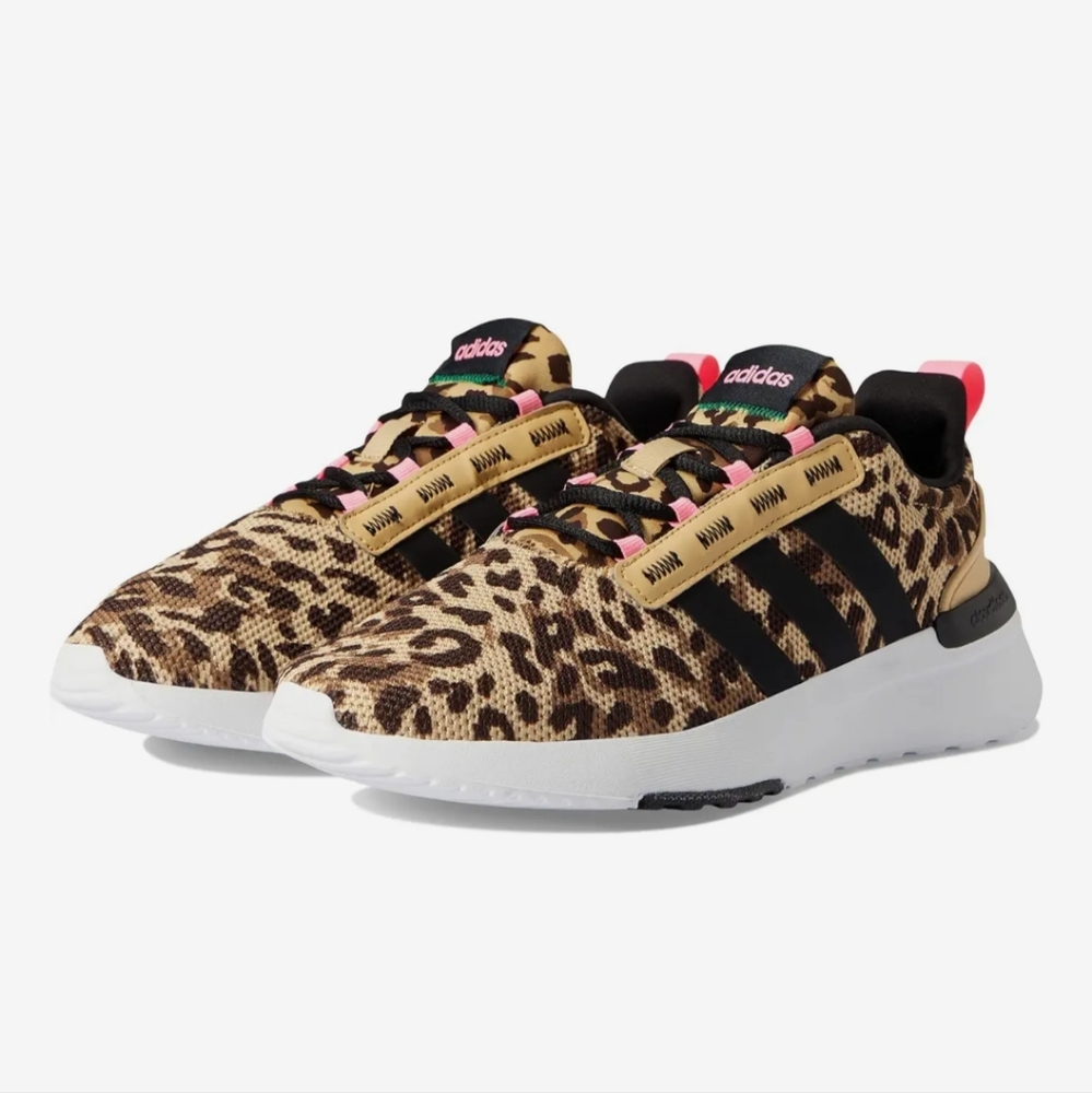 Great Condition. Adidas Leopard Print Sneaker.  Toddler TR21 SIZE 7